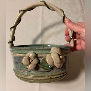 EUC Stoneware Bread Basket: Cream & Blues, Vine-Wrapped Handle,Floral/Leaf Decor